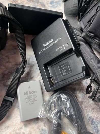 Nikon D5300 camera  and 18 -55mm lens