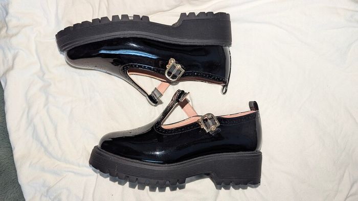 River Island Girls black mary jane heeled shoes UK5