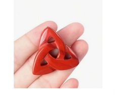 Beautiful Irish Knot Pendant