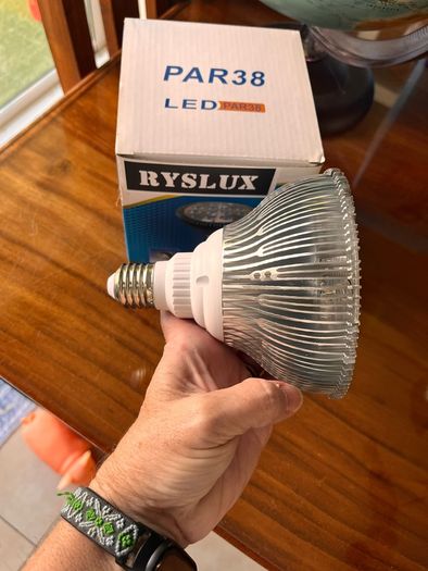54W Full Spectrum LED Grow Light Bulb E27 Brand New