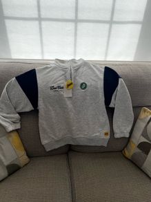 Penn jumper,t shirt and shorts