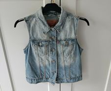 Levis sleeveless jacket