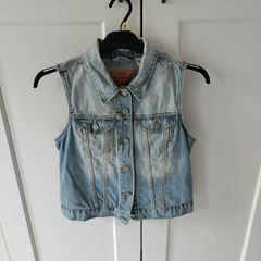 Levis sleeveless jacket