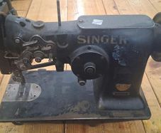 Singer 107W19 Industrial Glove Point Sewing Machine Head Only