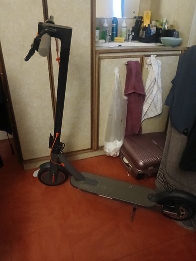 Scooter Electric 60  no charger