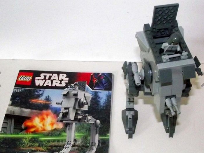 Lego Star Wars 7657: AT-ST (2007) 100% Complete (NO BOX)