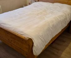 oak sleigh bed
