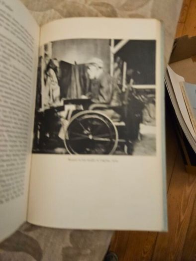 Renoir. My Father By Jean Renoir. Translated By Randolph And Dorathy Weaver. Rare 1964 Hardback In Good Condition.  See Photos For Same.