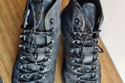 Converse unisex trainers