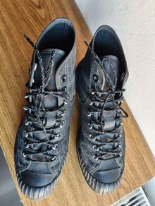 Converse unisex trainers