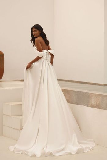 Wedding dress