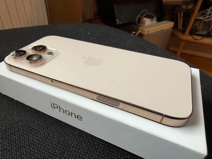Apple iPhone 16 Pro Max
