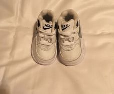 Nike Trainers, size EU-19,5. UK-3,5