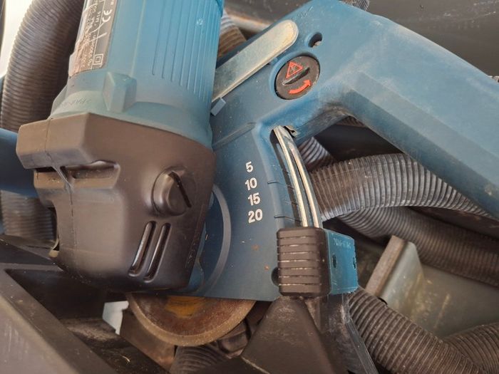 Bosch GNF 20 CA Wall Chaser 240v
