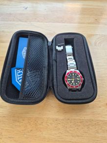 Watchdives 37mm, seiko sweeping second hand quartz