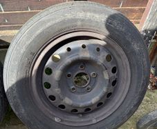 Tyres and one steel alloy for Hyundai i30 2012-2016