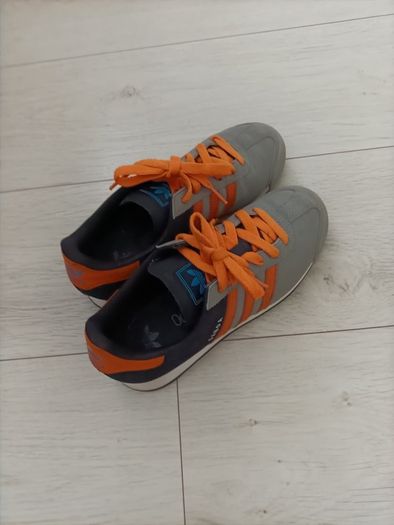 Adidas samoa Size 4.5