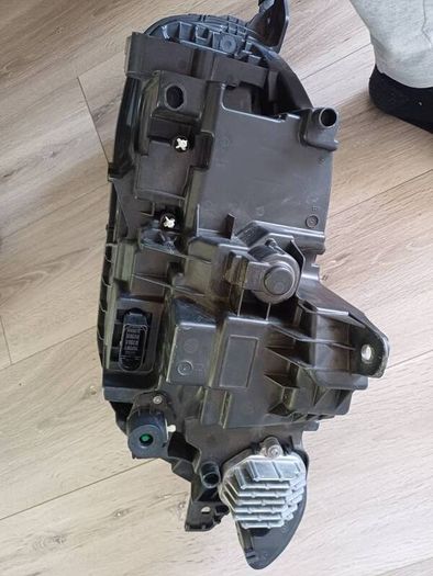 Volvo XC90 (2015+) Driver Side Active Matrix LED Headlight - RHD (32228691)