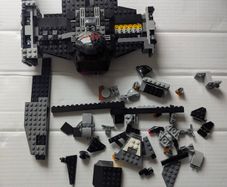 lego Kylo Ren's Tie fighter incomplete