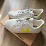 Veja Trainers Image 5