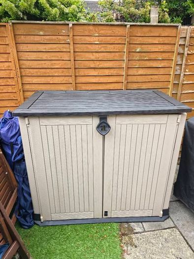 Keter Store it out midi Wood effect Garden storage box 880L, garden shed