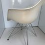 White office chair Image 2
