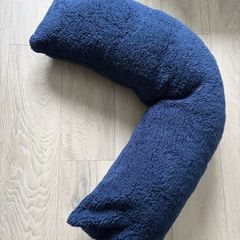 V Pillow/Cushion