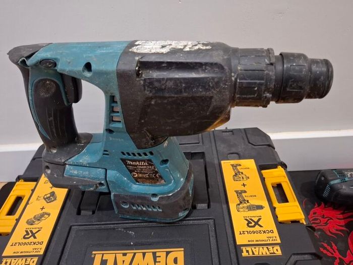 Makita sds drill DHR242