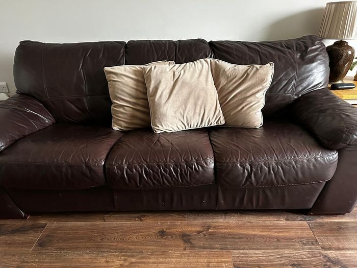 3 peice leather suite furniture