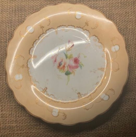 Set of  6 Pretty side plates