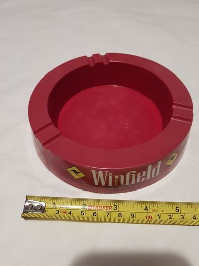 Winfield advertising ashtray,used good condition ,take as is , collectors item with smoking ban on ashtrays advertising ,,price includes post to anywhere in ireland thank you,