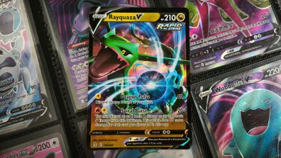 Rayquaza V ! Ultra Rare ! from Evolving Skies Set ! 2021 ! Pokemon Card !