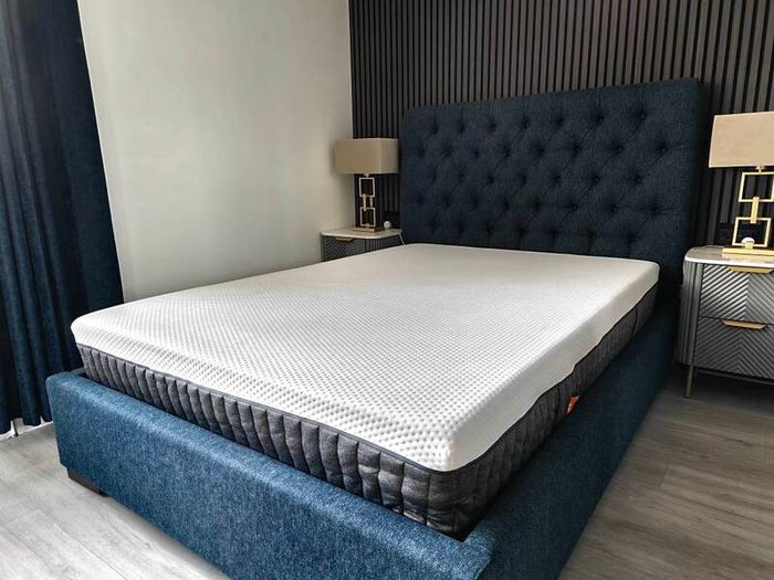 Emma Original Pro Mattress. Double (135x190cm). Barely Used. As New Condition