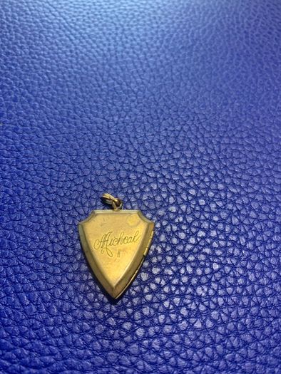 Vintage Gold   Pendant