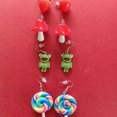 Novelty earrings