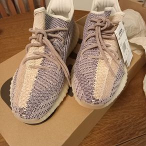 Yeezy 350 Ash Pearl