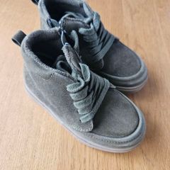 Boys boots