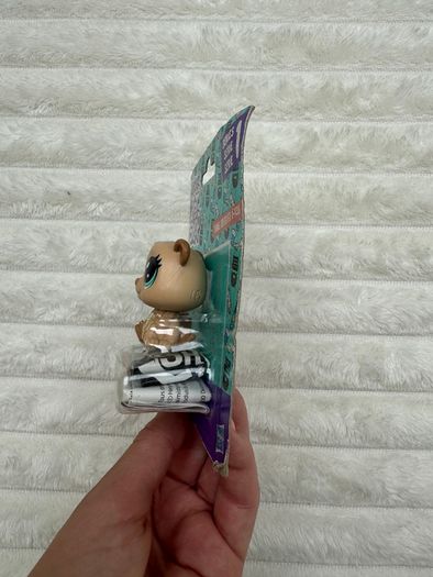 Littlest Pet Shop Bonnie Von Beaver 1-135 LPS Please see pictures