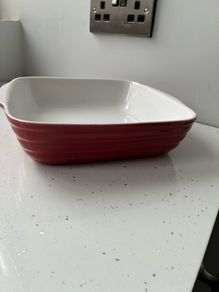 Red Square Oven Dish