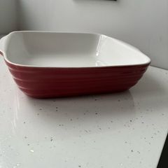 Red Square Oven Dish