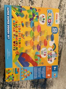 Nick Jr Ready Steady play Dough 10 Colours of Dough