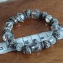 Vintage elastic bracelet with beads. Image 4