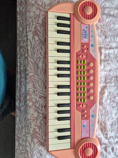 kids keyboard/piano