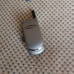 Motorola V3690