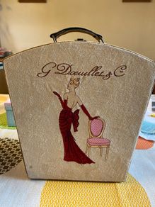 Vintage shoe carrier