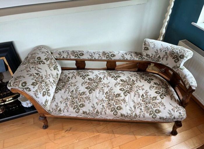 Traditional 3 Piece Chaise Lounge & Armchair Suite