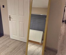 Full length free standind mirror 48 x 158 cm