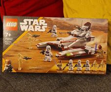 LEGO Star Wars  Republican Fighter Tank (75342) free shipping