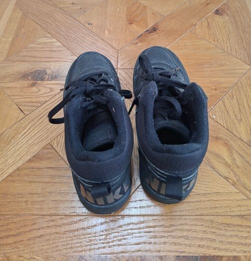 Nike Black Mid top Trainers Sneakers