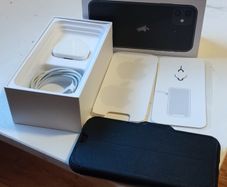 iPhone 11 - 128GB - 97% battery health